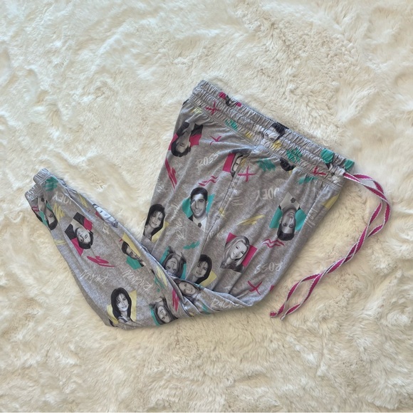 Zany FRIENDS sz M Graphic Print Pajama Pants - Picture 2 of 7